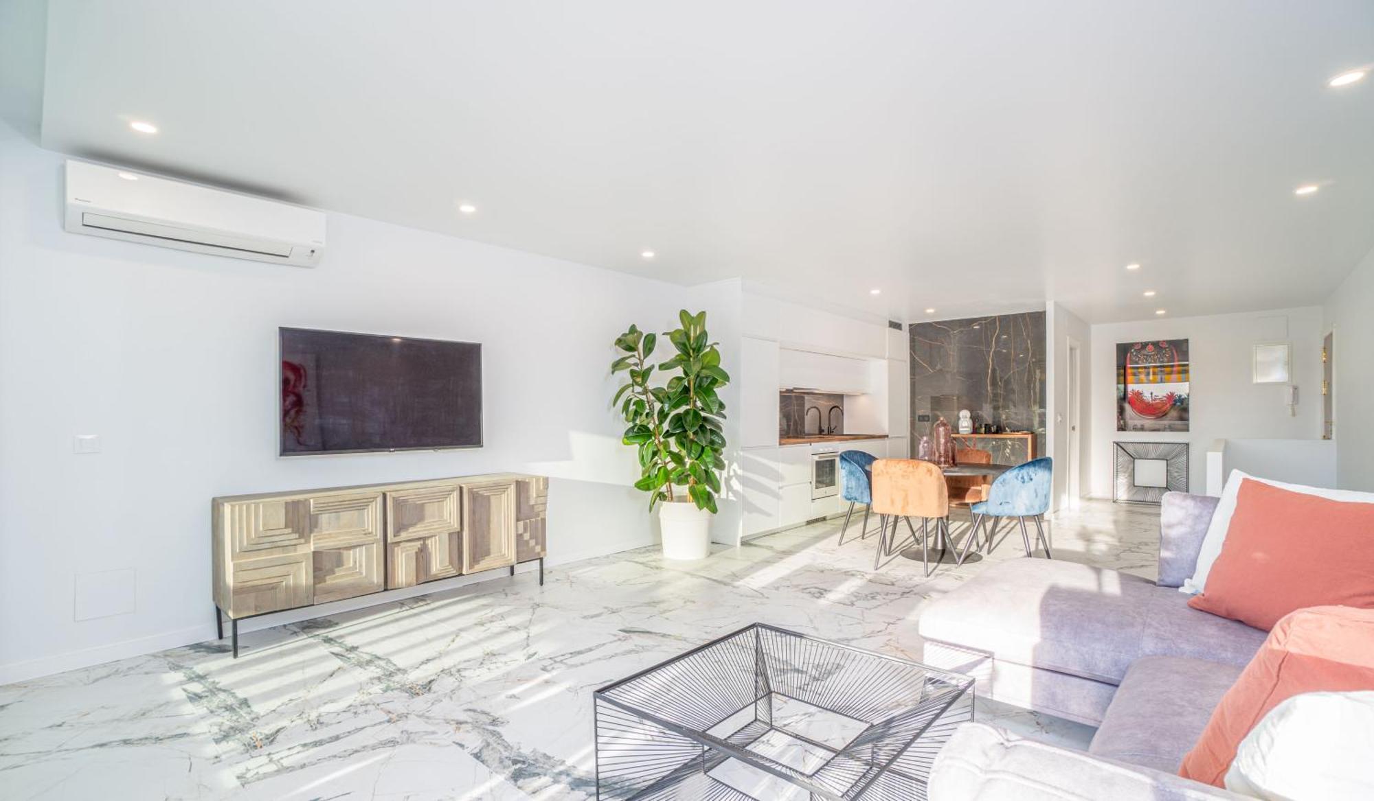 Moderno Apartamento Frente Al Canal Con Terrazas Leilighet Empuriabrava Eksteriør bilde